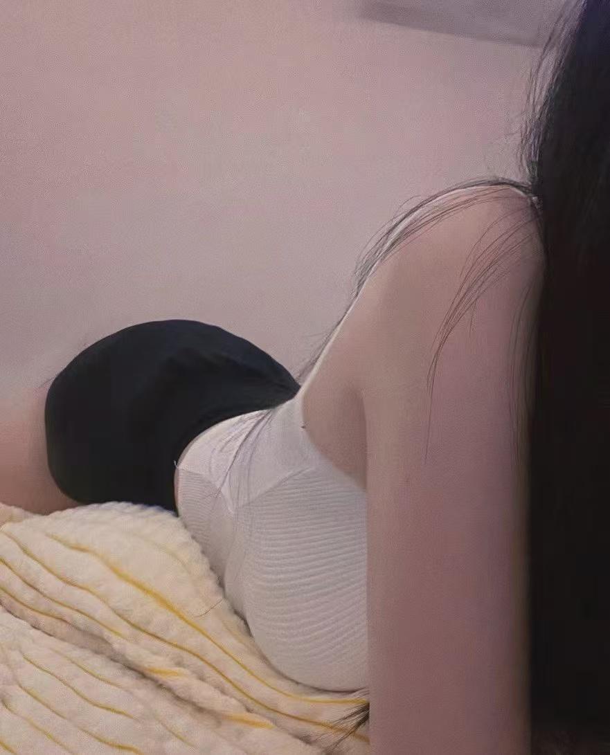 白姐统一图库，  美女操逼app